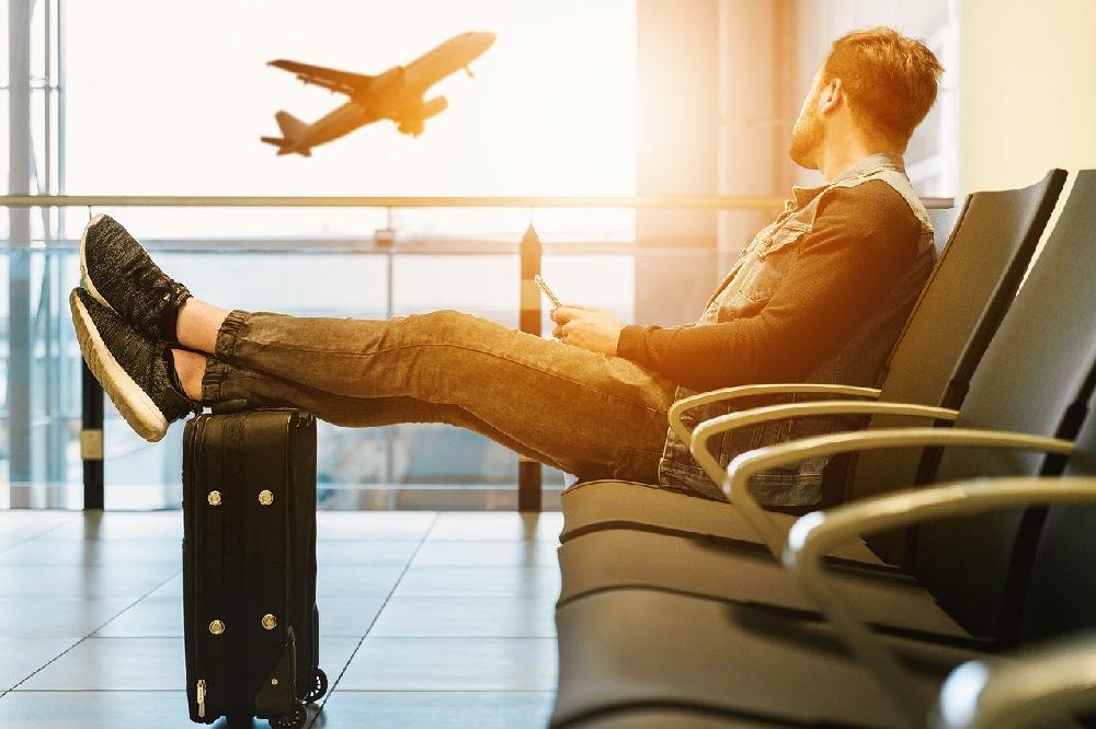 Jak spakować bagaż podręczny w podróż samolotem?